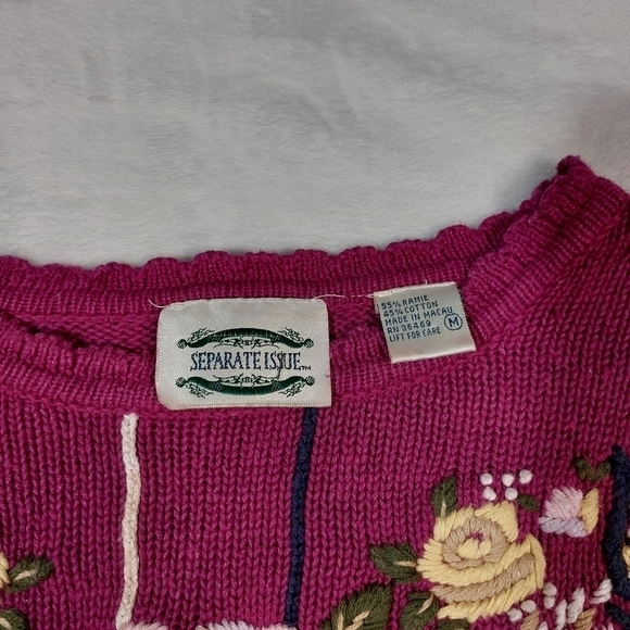 Separate Issues Vintage Magenta Floral 3D Knit Sweater Size Medium - Picture 3 of 8